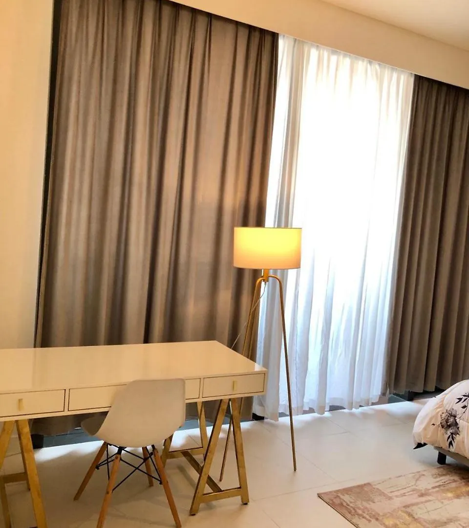 Reem Retreats Shared Home Stay アブダビ ホームステイ